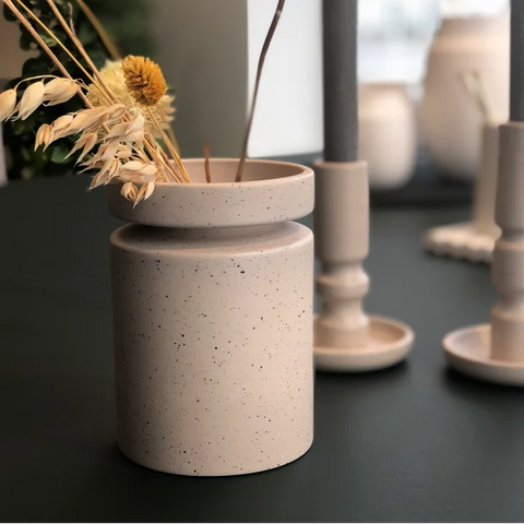 Duo vase og lysestake i keramikk
